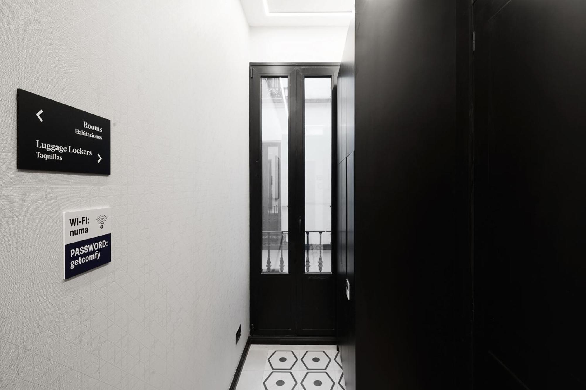 Numa Madrid Luna Kültér fotó